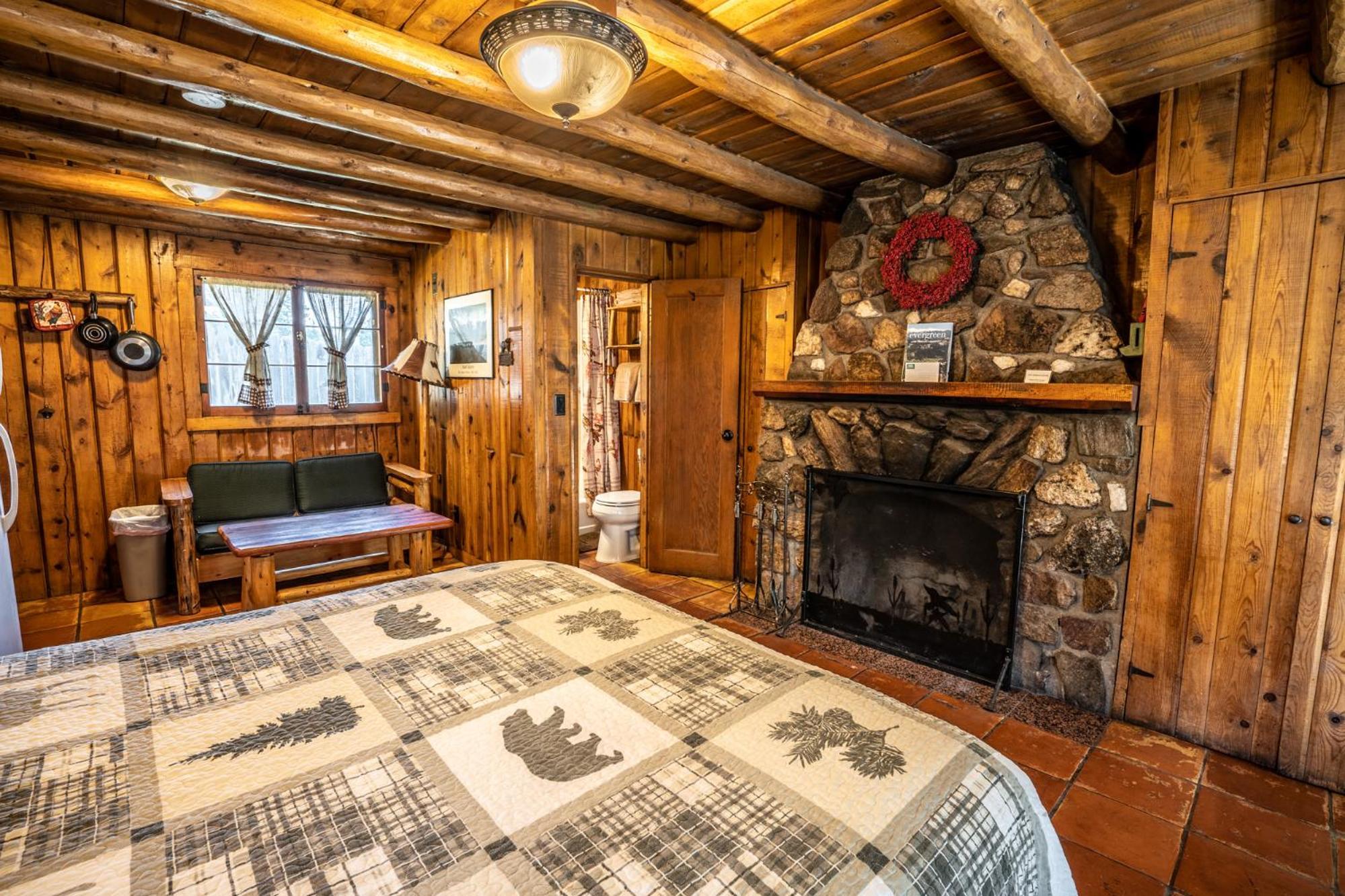 Colorado Bear Creek Cabins Evergreen Room photo
